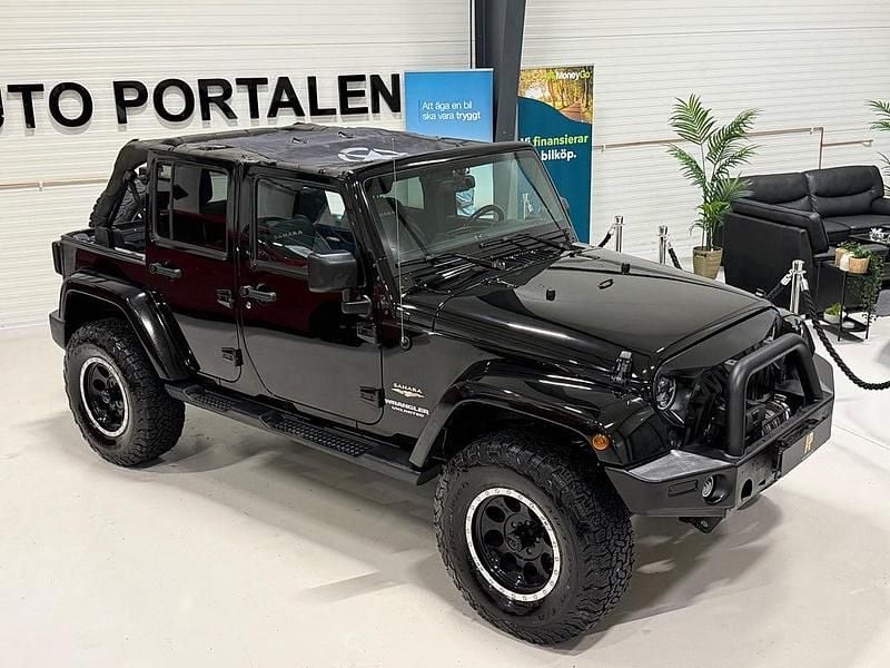 Begagnad Jeep Wrangler Rubicon 200 HK (147 kW) 2013 Svart SUV
