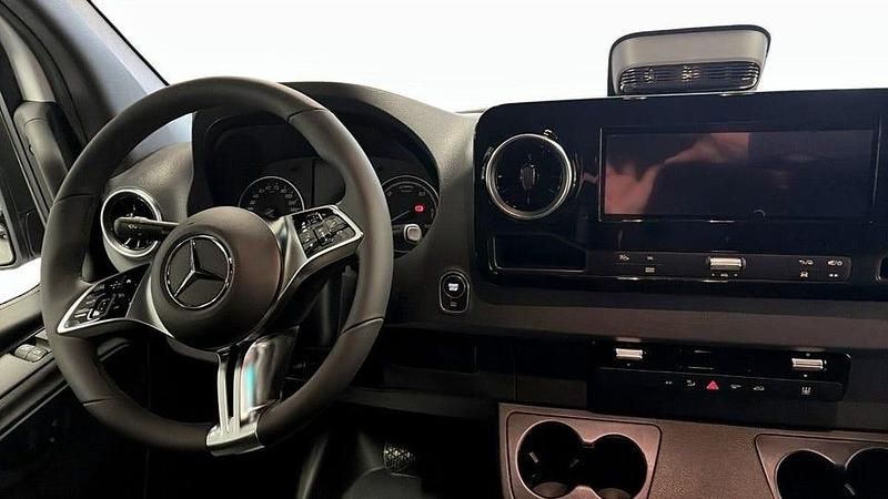 Begagnad Mercedes E-Sprinter 100 kW (136 HK) 2024 Vit (white) Van