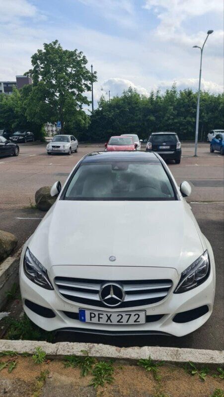 Vit Begagnad 2017 Mercedes C220 Avantgarde Sedan | 245 000 kr (Bra pris) - Bild 1/4