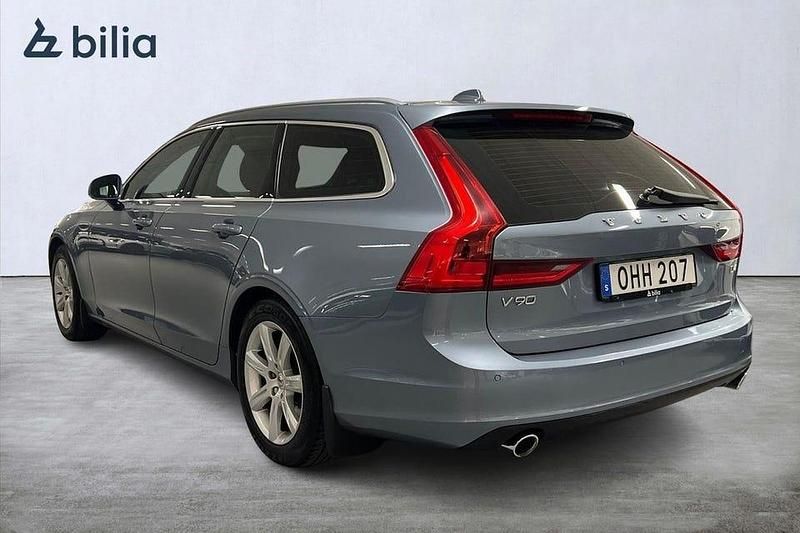 Begagnad Volvo V90 Momentum 190 HK (139 kW) 2016 Ljusblå Kombi