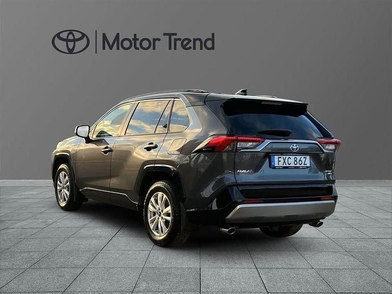 Begagnad Toyota RAV4 Hybrid Style 224 HK (164 kW) 2022 Grå SUV