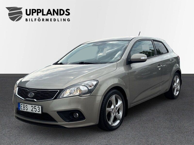 Silver Begagnad 2012 Kia ProCeed Halvkombi | 49 900 kr (Marknadspris) - Bild 1/4