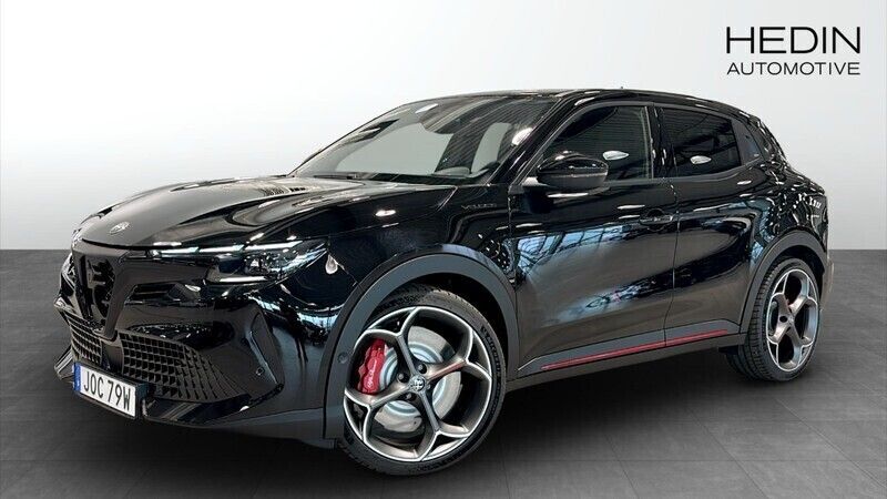 Svart (black) Ny 2025 Alfa Romeo Junior Veloce SUV | 507 800 kr - Bild 1/4