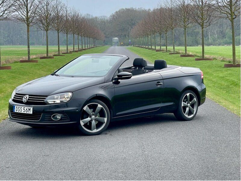 Svart Begagnad 2013 VW Eos Cab | 99 000 kr - Bild 1/4