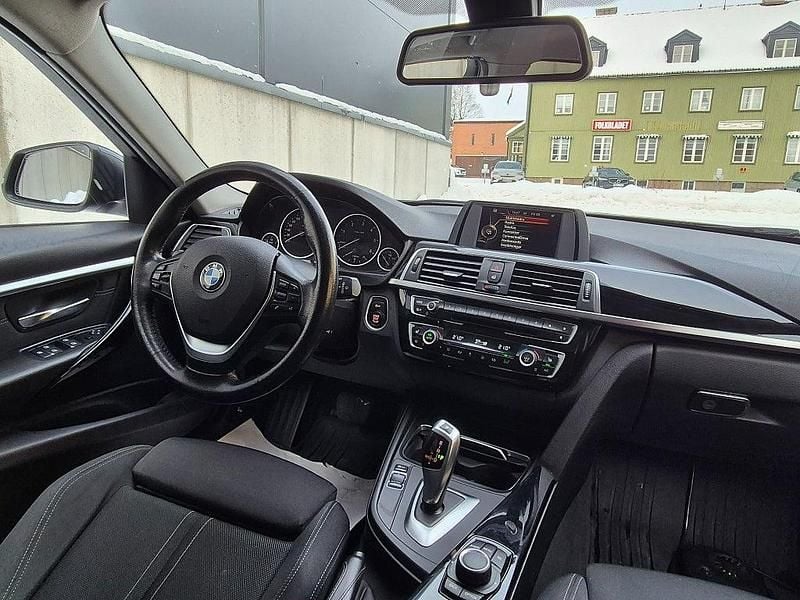 Begagnad BMW 320 Sport Line 190 HK (139 kW) 2017 Svart Kombi