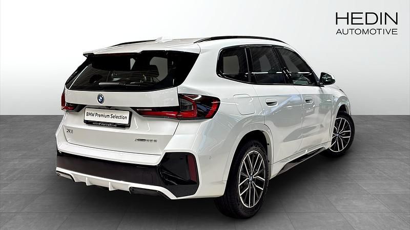 Begagnad BMW X1 Comfort Edition 245 HK (180 kW) 2025 Vit (mineral white) SUV