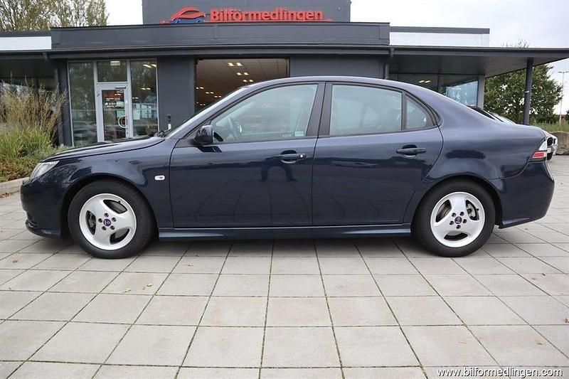 Blå samma som bilen Begagnad 2011 Saab 9-3 Sedan | 69 900 kr (Dyr) - Bild 1/4