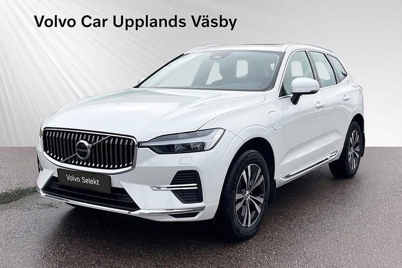 Vit Begagnad 2025 Volvo XC60 Core SUV | 509 900 kr (Bra pris) - Bild 1/3