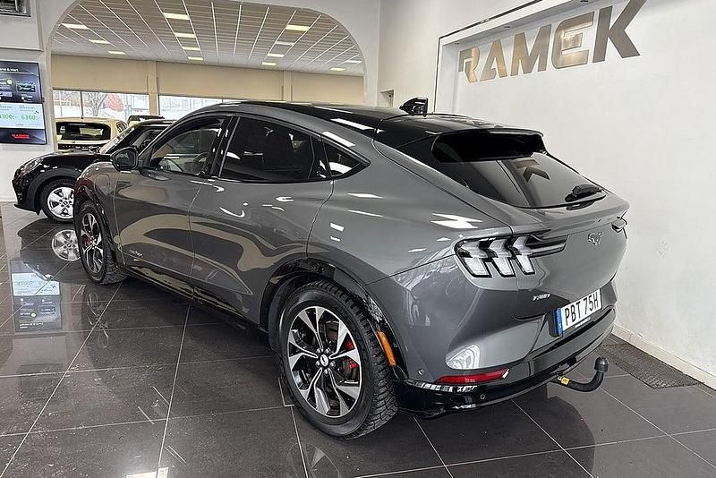 Begagnad Ford Mustang Mach-E 275 kW (375 HK) 2021 Grå SUV