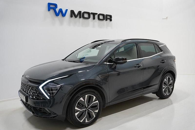 Grå Begagnad 2022 Kia Sportage 2 SUV | 374 900 kr (Marknadspris) - Bild 1/4