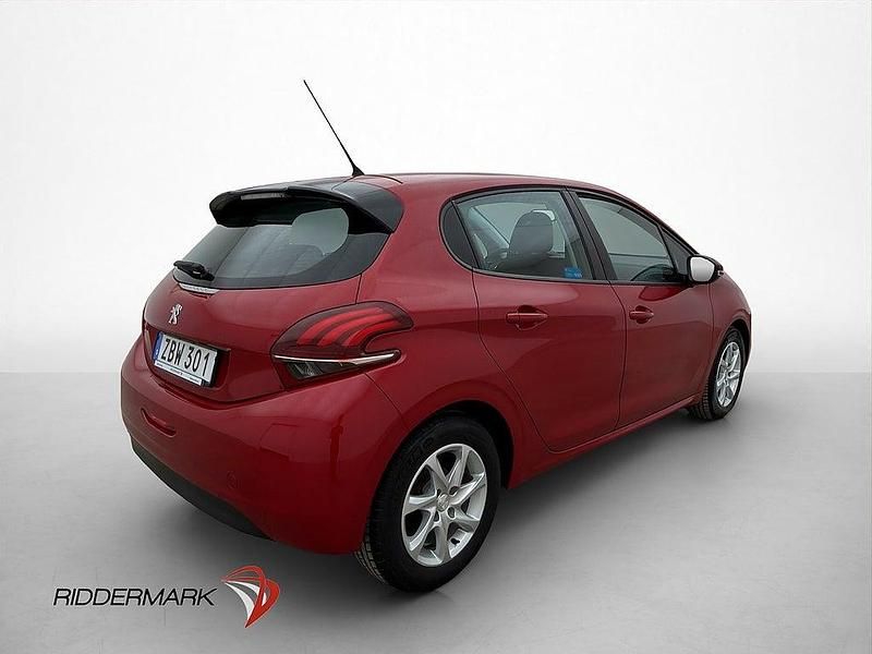 Begagnad Peugeot 208 82 HK (60 kW) 2017 Röd Halvkombi