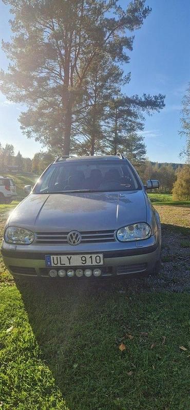 Grå Begagnad 2003 VW Golf IV Ocean Kombi | 25 000 kr (Lite dyr) - Bild 1/4