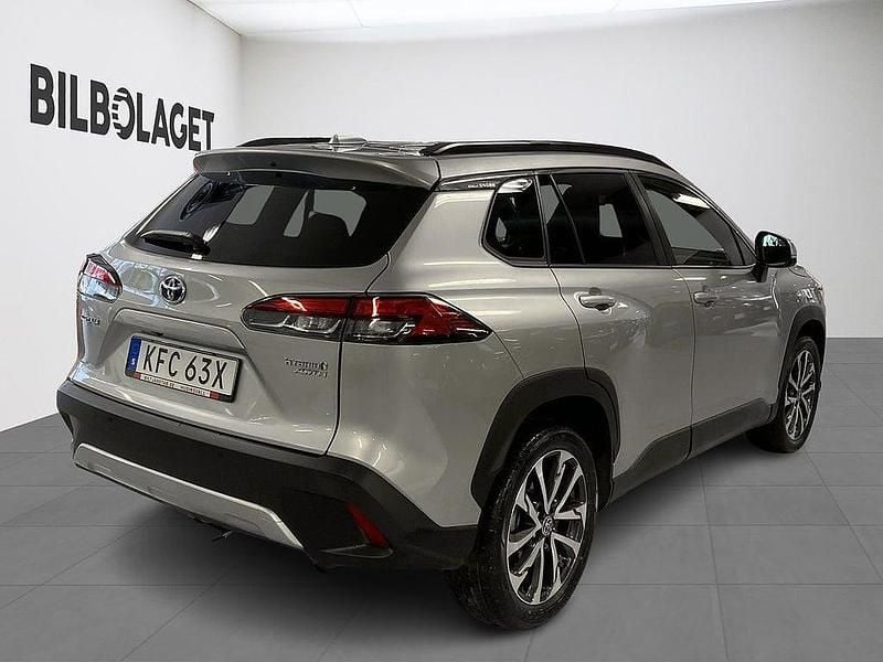Begagnad Toyota Corolla Cross 197 HK (144 kW) 2023 Silver SUV