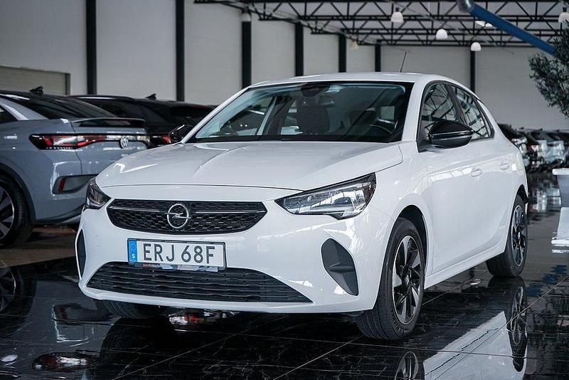 Vit Begagnad 2022 Opel Corsa-e Design Edition Halvkombi | 169 500 kr (Marknadspris) - Bild 1/4