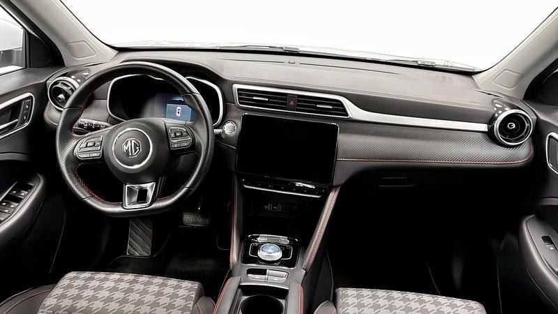 Begagnad MG ZS Comfort 114 kW (156 HK) 2022 Vit Halvkombi