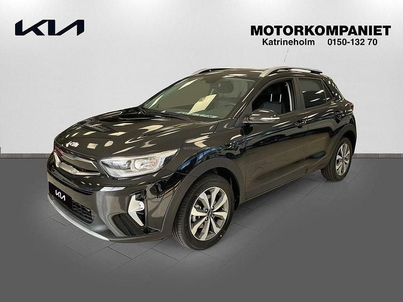 Svart (aurora black pearl metallic) Ny 2025 Kia Stonic Advance SUV | 257 674 kr (Marknadspris) - Bild 1/4