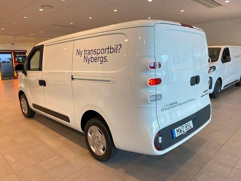 Ny Maxus eDeliver 5 122 kW (166 HK) 2025 Vit Van