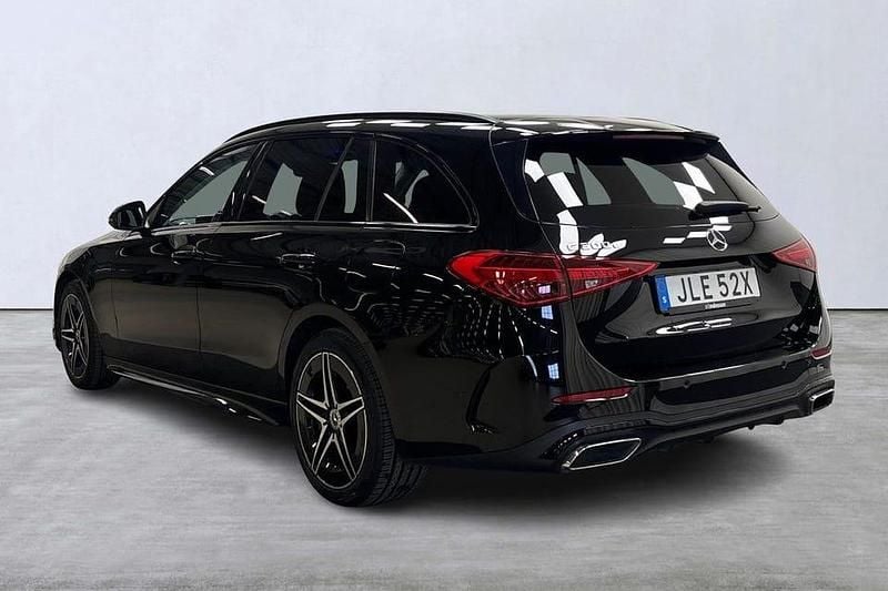 Begagnad Mercedes C300 AMG line 317 HK (233 kW) 2023 Svart Kombi