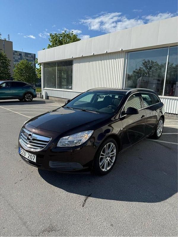 Begagnad 2011 Opel Insignia Edition Kombi | 39 500 kr (Bra pris) - Bild 1/4