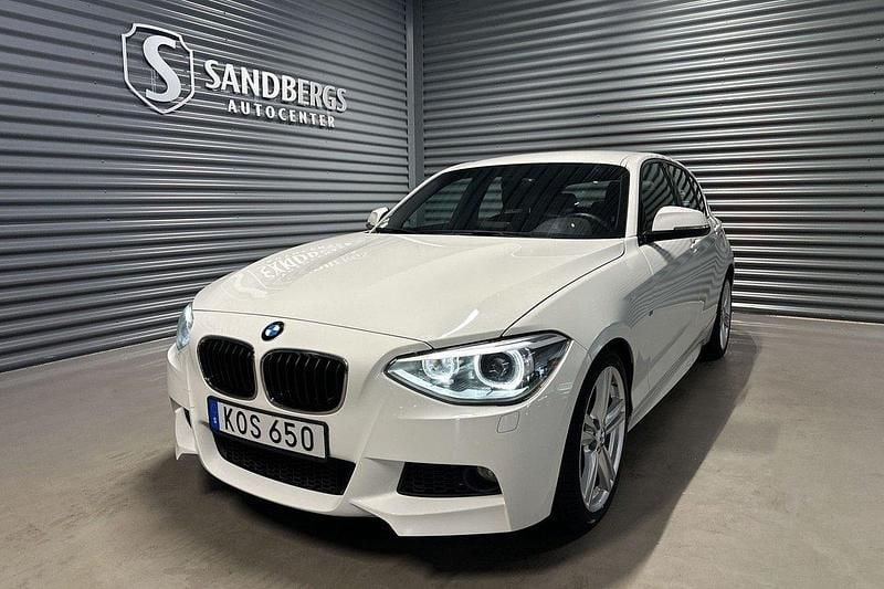 Vit Begagnad 2014 BMW 116 M Sport Halvkombi | 129 500 kr (Marknadspris) - Bild 1/4