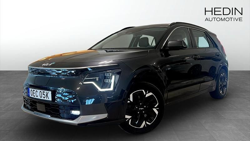 Grå (grey) Begagnad 2022 Kia e-Niro 2 SUV | 309 900 kr (Dyr) - Bild 1/4
