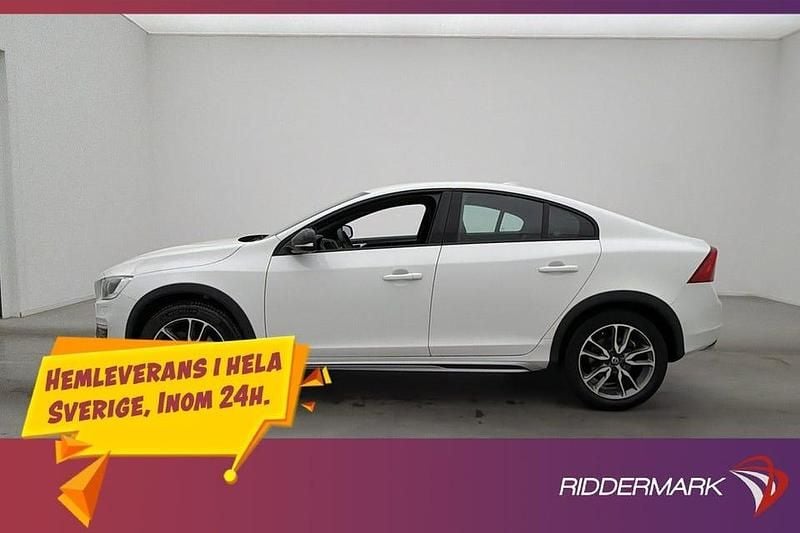 Begagnad Volvo S60 CC Momentum 150 HK (110 kW) 2017 Vit Sedan