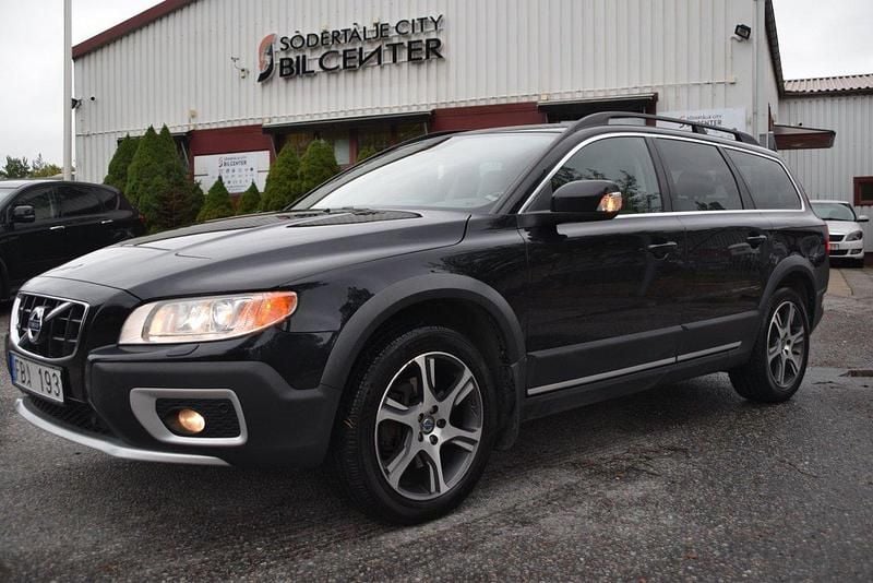 Svart Begagnad 2012 Volvo XC70 Summum SUV | 194 900 kr (Marknadspris) - Bild 1/4