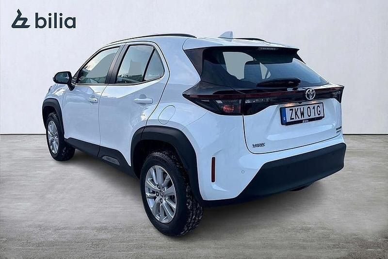 Begagnad Toyota Yaris Cross Active 92 HK (67 kW) 2024 Vit SUV