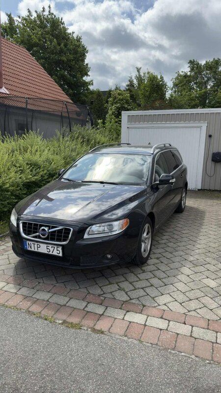 Svart Begagnad 2011 Volvo V70 Summum Kombi | 48 000 kr (Bra pris) - Bild 1/3