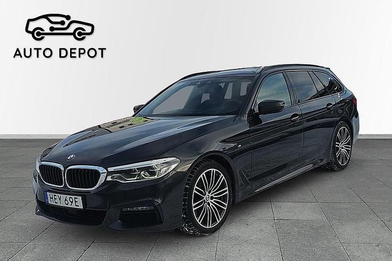 Grå Begagnad 2019 BMW 540 M Sport Kombi | 269 000 kr - Bild 1/4