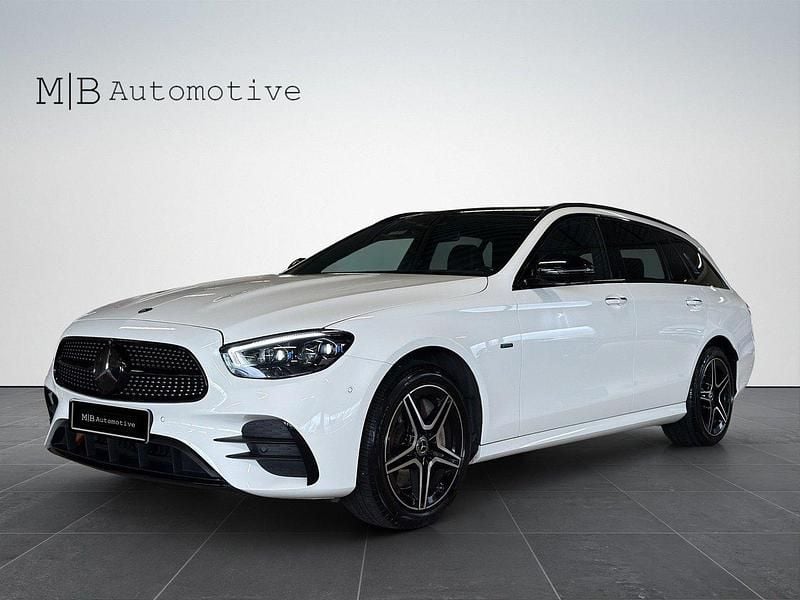 Vit Begagnad 2020 Mercedes E300 AMG Kombi | 419 900 kr (Lite dyr) - Bild 1/4