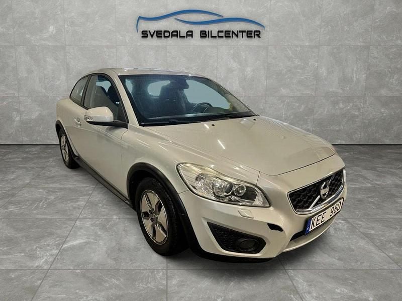 Begagnad Volvo C30 Momentum 109 HK (80 kW) 2010 Vit Halvkombi