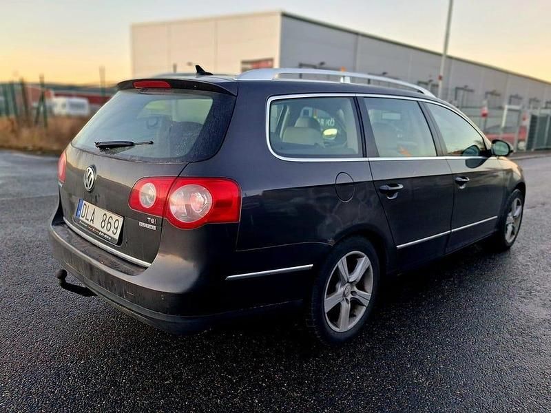 Begagnad VW Passat Sportline 150 HK (110 kW) 2010 Brun Kombi