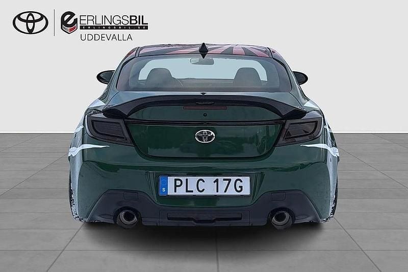 Begagnad Toyota GR86 235 HK (172 kW) 2022 Silver Sportkupé