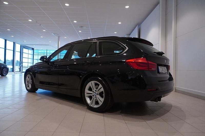 Begagnad BMW 320 Sport Line 190 HK (139 kW) 2017 Svart Kombi