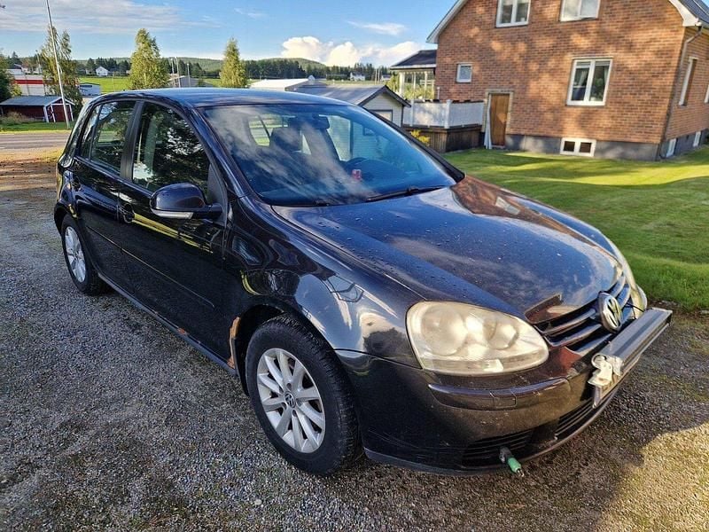 Svart Begagnad 2008 VW Golf VI Trendline Halvkombi | 15 000 kr (Bra pris) - Bild 1/4