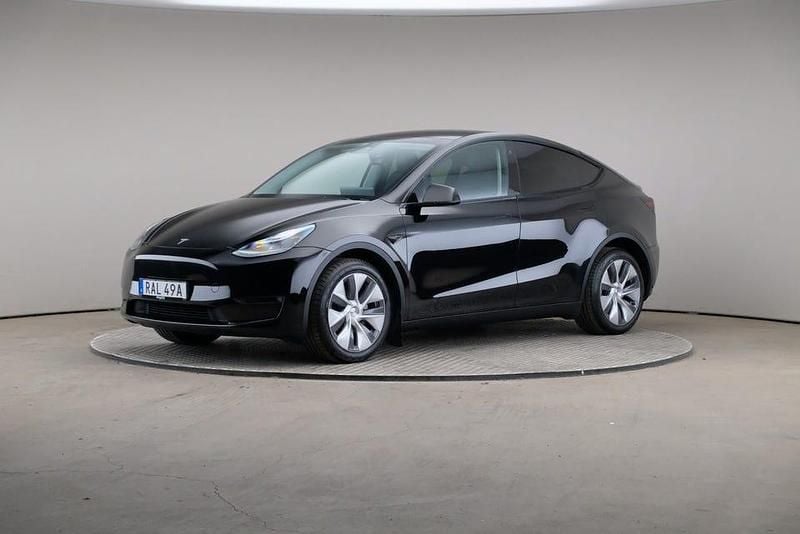 Svart Begagnad 2023 Tesla Model Y Long Range AWD SUV | 385 000 kr (Marknadspris) - Bild 1/4