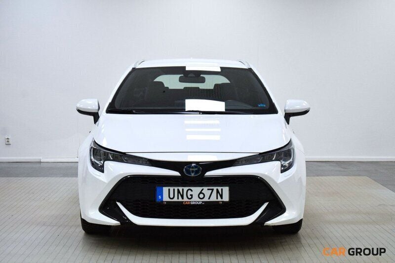 Vit Begagnad 2021 Toyota Corolla Active Kombi | 239 900 kr (Lite dyr) - Bild 1/4