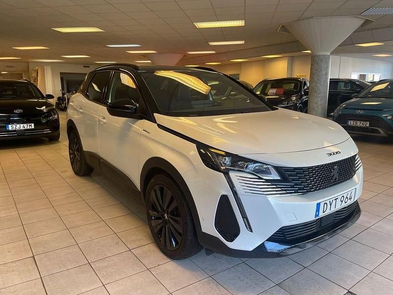Begagnad Peugeot 3008 GT 301 HK (221 kW) 2021 Vit SUV