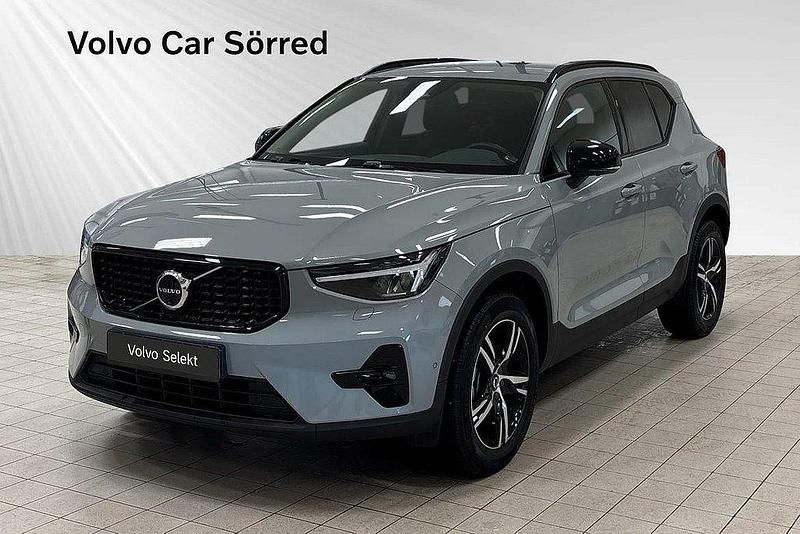 Silver Begagnad 2024 Volvo XC40 Plus SUV | 409 000 kr (Lite dyr) - Bild 1/2