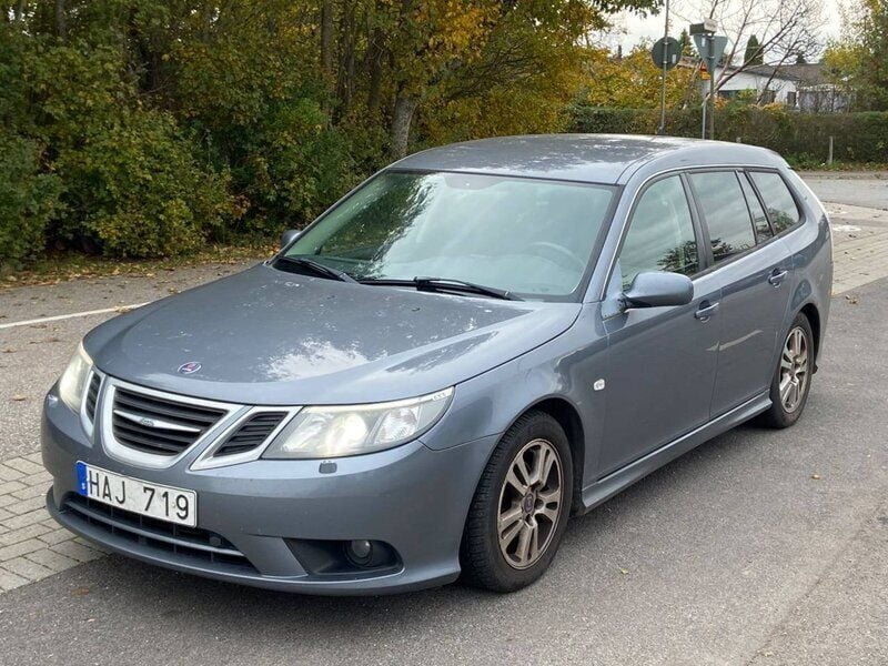 Grå Begagnad 2008 Saab 9-3 Vector Kombi | 39 900 kr (Marknadspris) - Bild 1/4