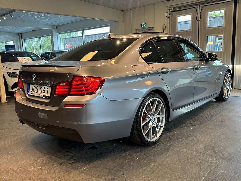 Begagnad BMW 530 M Sport 258 HK (189 kW) 2015 Grå Sedan