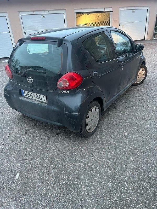 Begagnad Toyota Aygo 68 HK (50 kW) 2006 Halvkombi