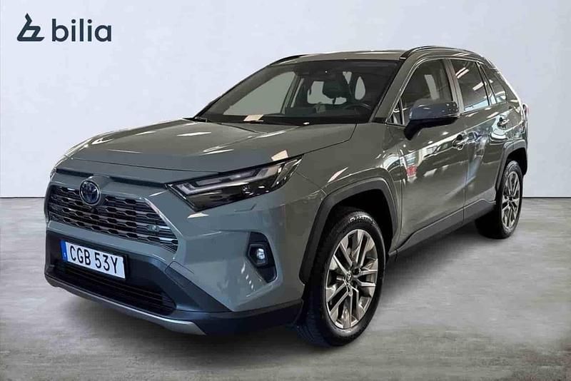 Grön Begagnad 2022 Toyota RAV4 Hybrid SUV | 399 900 kr - Bild 1/1