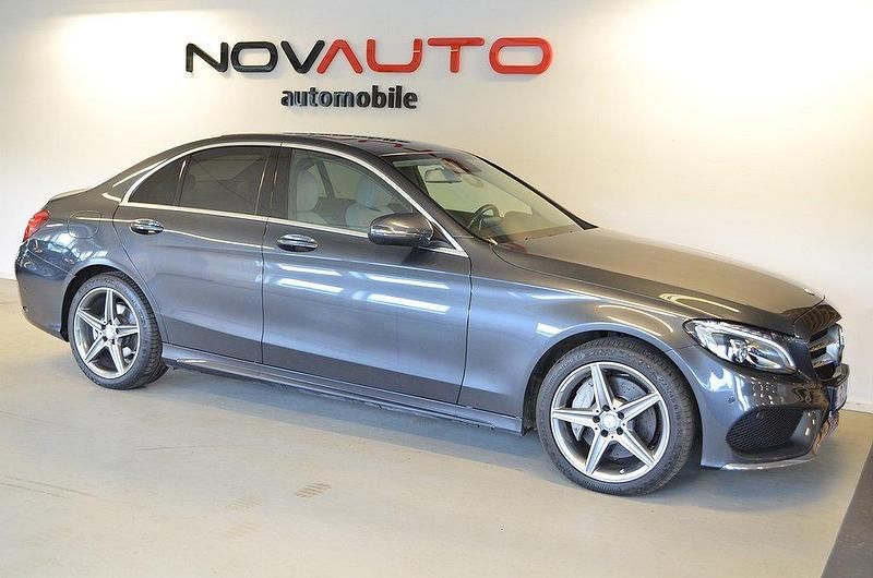 Tenorite grå metallic Begagnad 2015 Mercedes C250 AMG Sedan | 239 000 kr (Marknadspris) - Bild 1/4