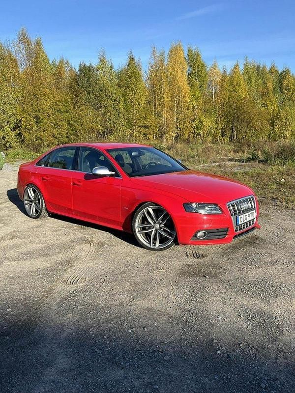 Röd Begagnad 2010 Audi S4 Sedan | 195 000 kr (Superpris) - Bild 1/4