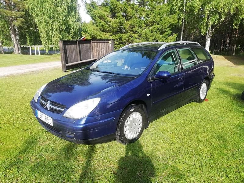 Blå Begagnad 2004 Citroën C5 Kombi | 15 000 kr (Marknadspris) - Bild 1/4