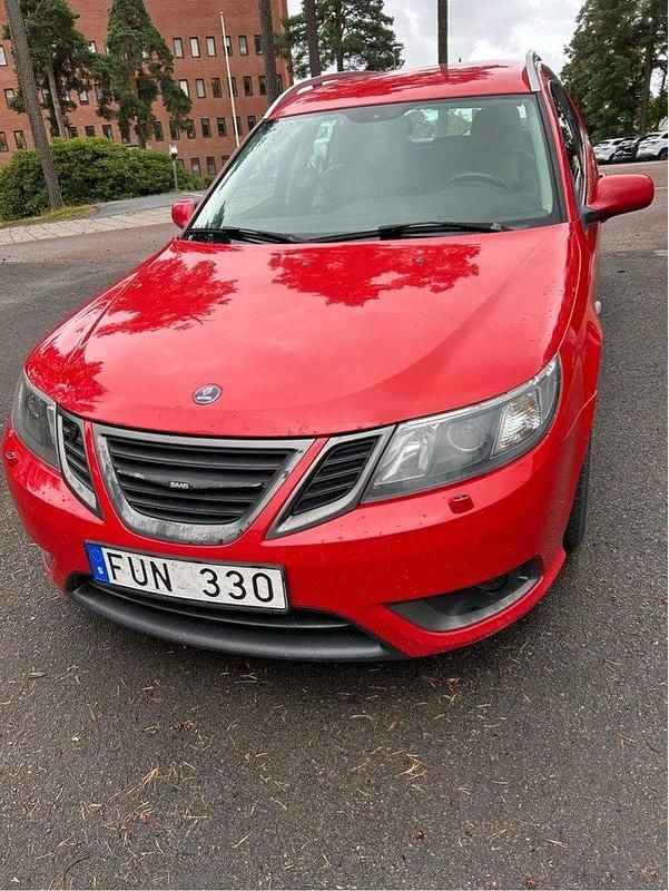 Röd Begagnad 2010 Saab 9-3 Vector Kombi | 35 000 kr (Marknadspris) - Bild 1/4