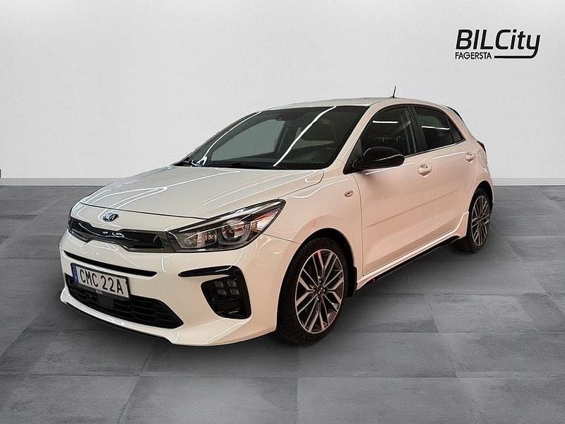 Vit Begagnad 2019 Kia Rio GT-Line Halvkombi | 189 000 kr (Lite dyr) - Bild 1/4