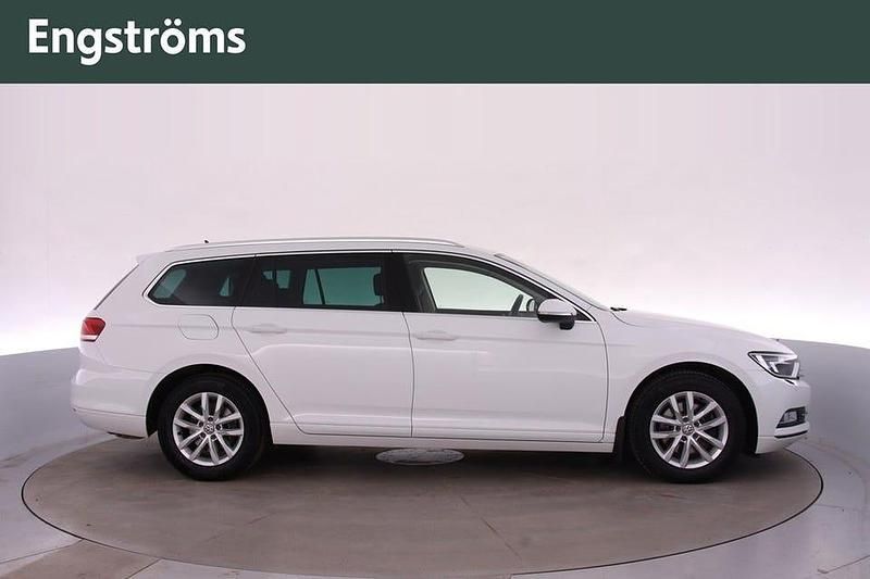 Begagnad VW Passat 150 HK (110 kW) 2018 Vit Kombi